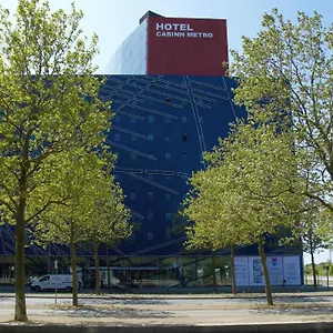 Metro Hotel