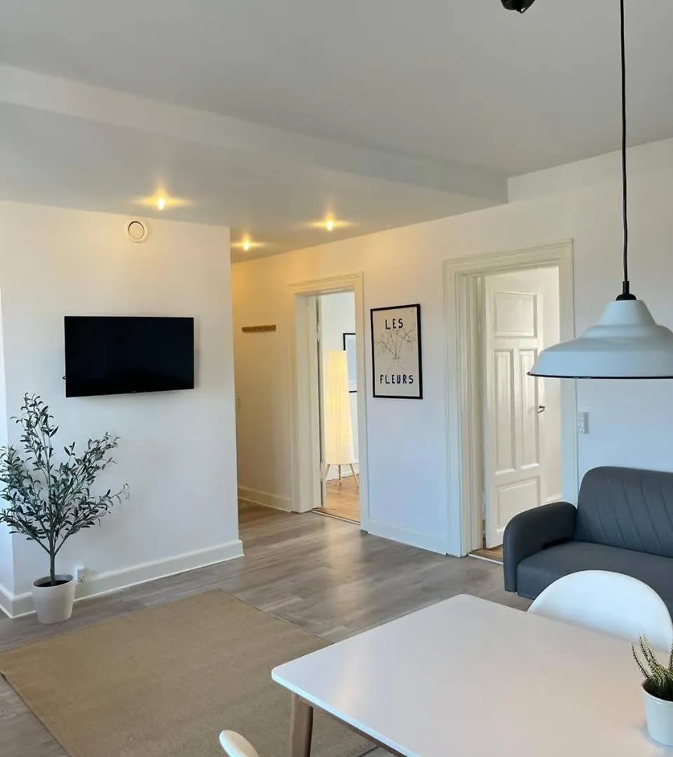 L - Gammel Jernbanevej 19 4 Apartment Copenhagen Denmark